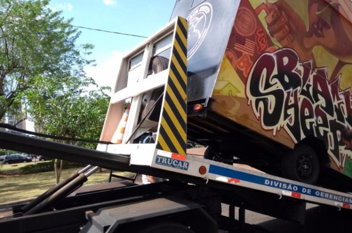 Food Truck guinchado (Foto: André Luiz Rosa Filho)